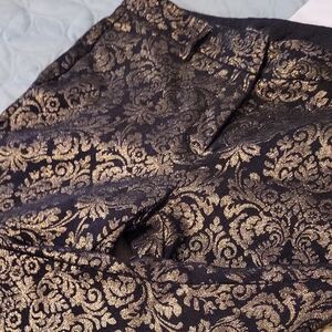 Elegant Black and Gold Brocade Slim Ankle Pants